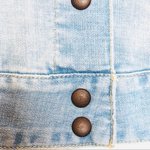 Lucky Brand Jean Jacket -Light Wash/ Stonewashed Snap Front Stetch Jean Jacket - Picture 8 of 9